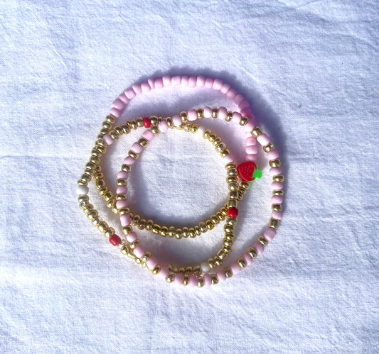 Strawberry | Handmade | Beaded Bracelet