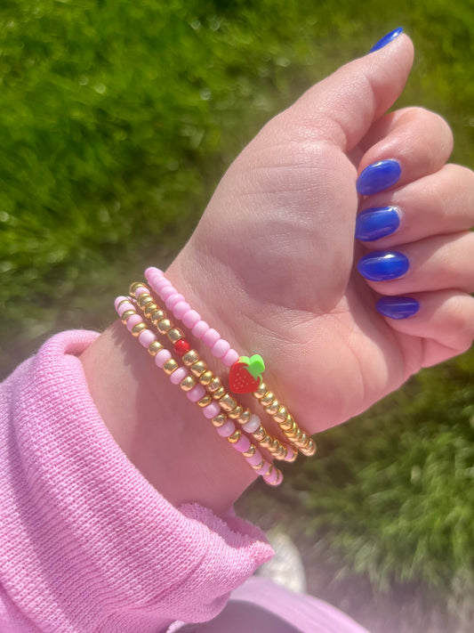 Strawberry | Handmade | Beaded Bracelet