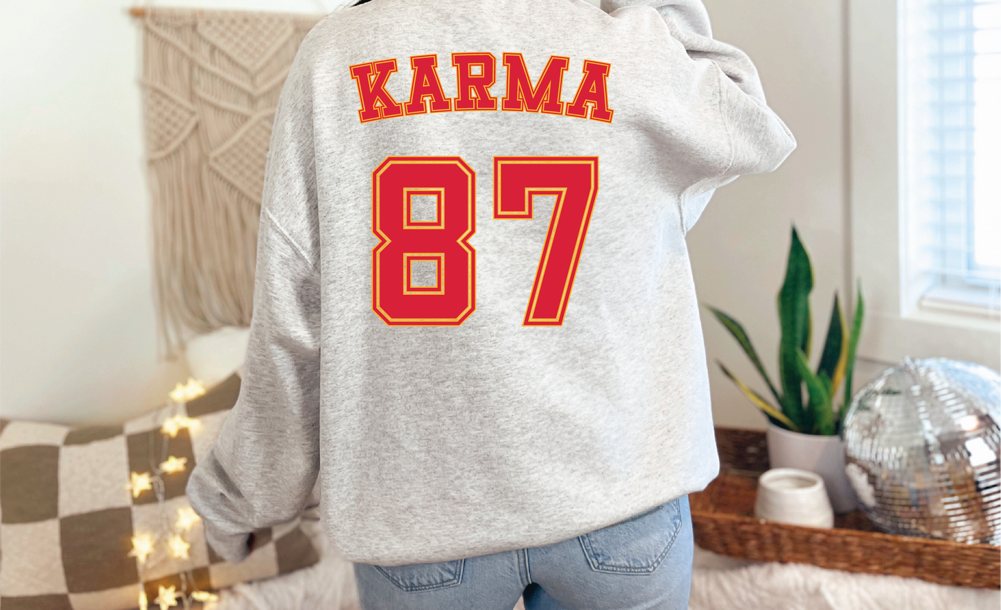 TAYLOR SWIFT CHIEFS KARMA | 50/50 Cotton Poly | UNISEX | Sweatshirt