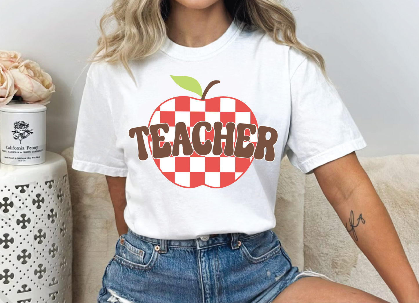 Teacher Apple Check  | Comfort Color T-shirt | 100% Pre Shrunk Cotton | UNISEX