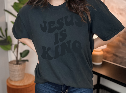 Jesus is King  | 100% Cotton | UNISEX | T-shirt | Comfort Color